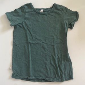 Childhoods Clothing Basic Tee in Spruce 6-7